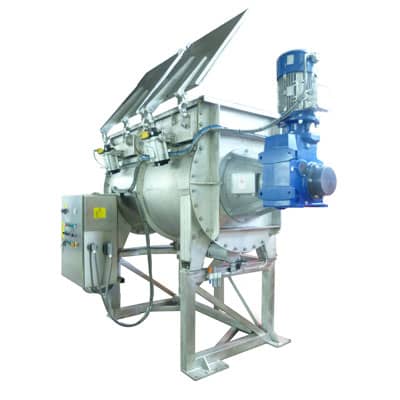 Horizontal ribbon mixer for ice cream powders